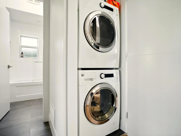 740 E Keith Road, North Vancouver, BC, V7L 1W7 - 25