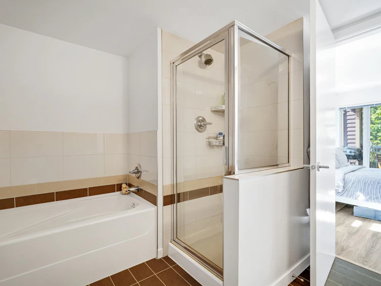 203-7337 Macpherson Avenue, Burnaby, BC, V5J 0A9 - 23