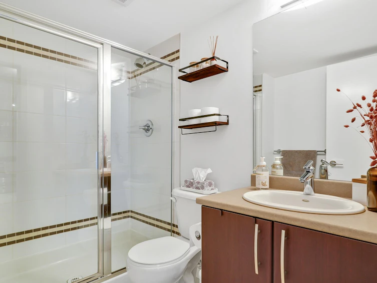 203-7337 Macpherson Avenue, Burnaby, BC, V5J 0A9 - 7