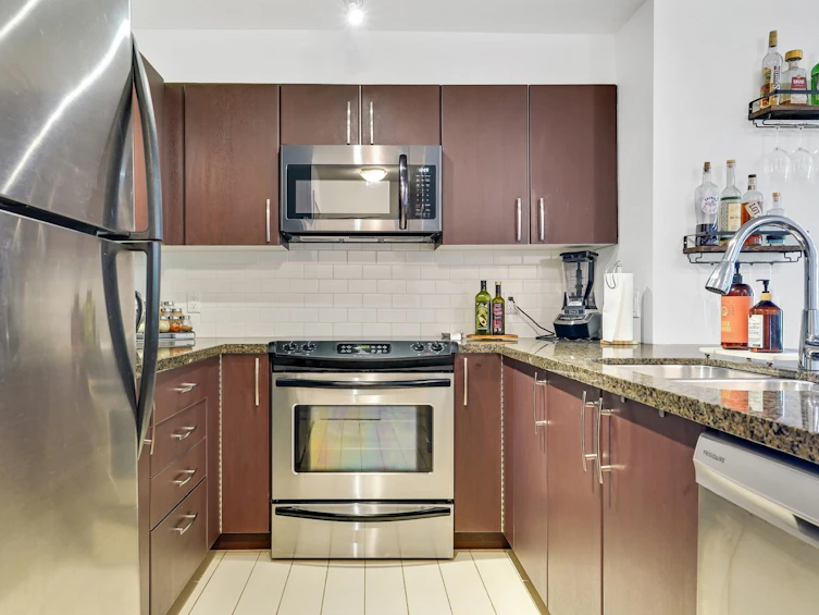 203-7337 Macpherson Avenue, Burnaby, BC, V5J 0A9 - 9