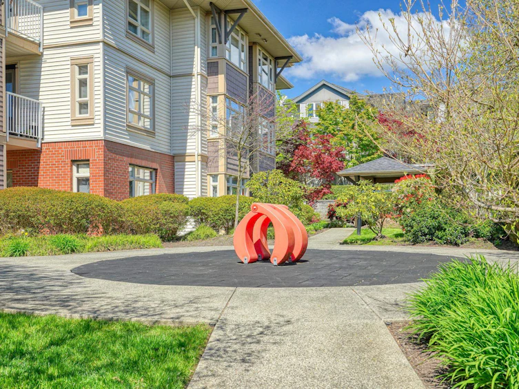 203-7337 Macpherson Avenue, Burnaby, BC, V5J 0A9 - 2