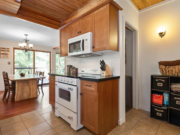 27294 Yurkin Road, Hope, BC, V0X 1L3 - 12