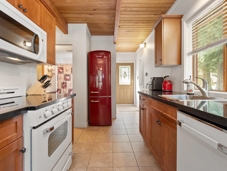 27294 Yurkin Road, Hope, BC, V0X 1L3 - 15