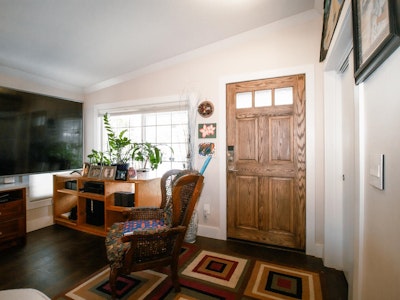 1061 Edgewater Crescent - 3