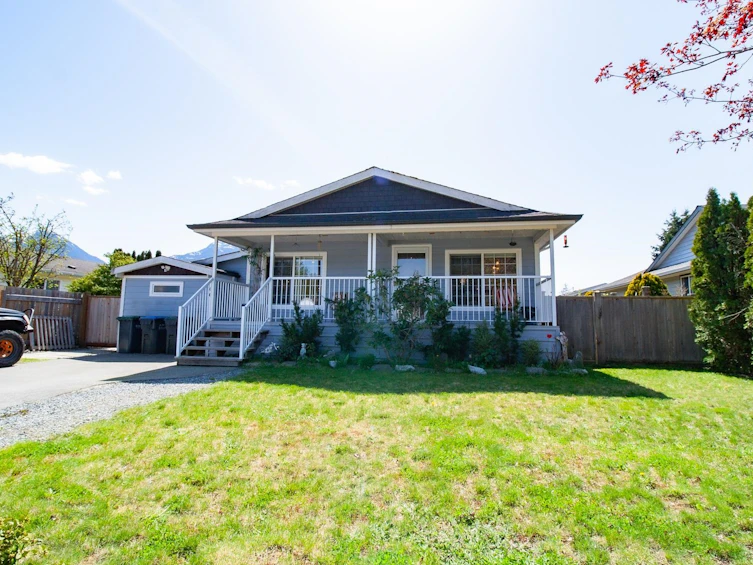1061 Edgewater Crescent, Squamish, BC, V8B 0B3 - 36