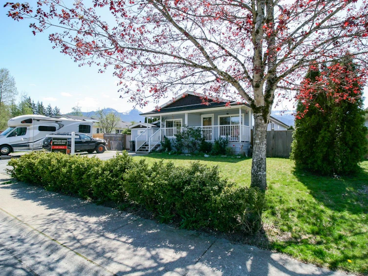 1061 Edgewater Crescent, Squamish, BC, V8B 0B3 - 37