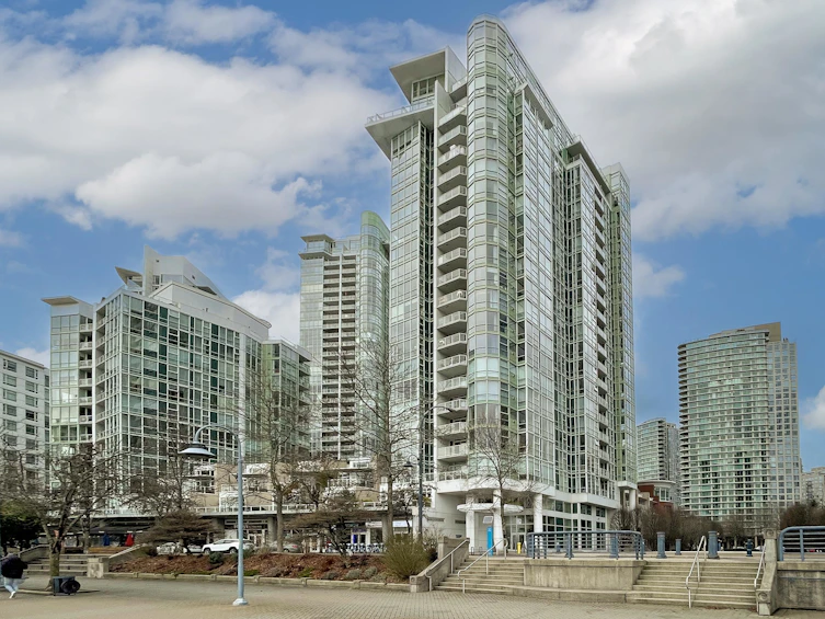 706-1077 Marinaside Crescent, Vancouver, BC, V6Z 2Z5 - 2