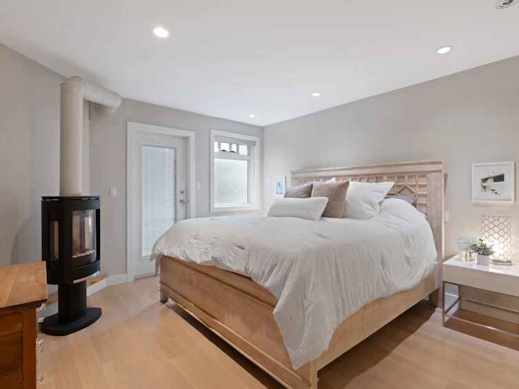 5620 Eagle Court, North Vancouver, BC, V7R 4T9 - 22