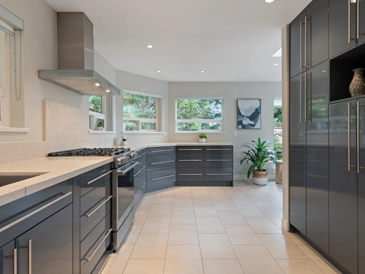 5620 Eagle Court, North Vancouver, BC, V7R 4T9 - 7