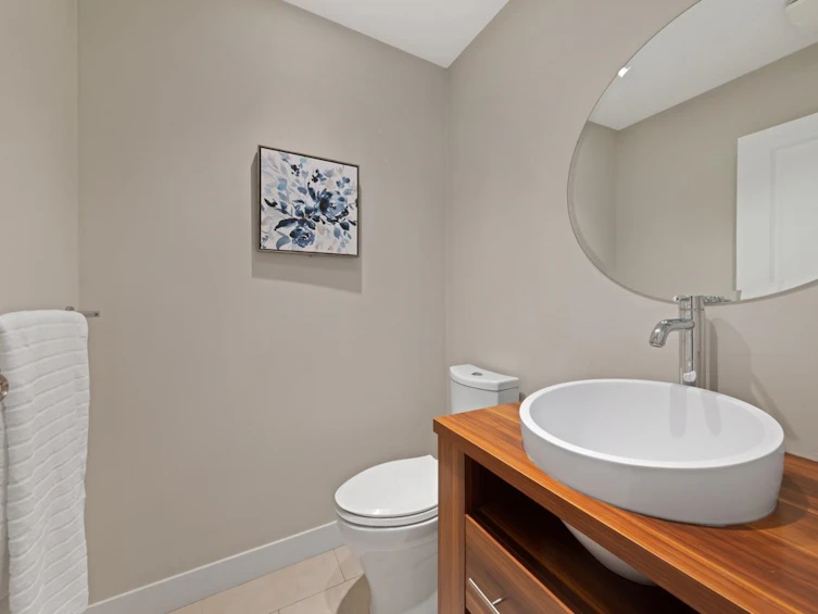 5620 Eagle Court, North Vancouver, BC, V7R 4T9 - 28