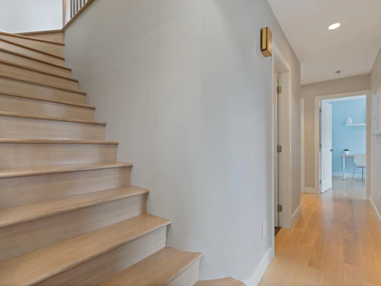 5620 Eagle Court, North Vancouver, BC, V7R 4T9 - 20
