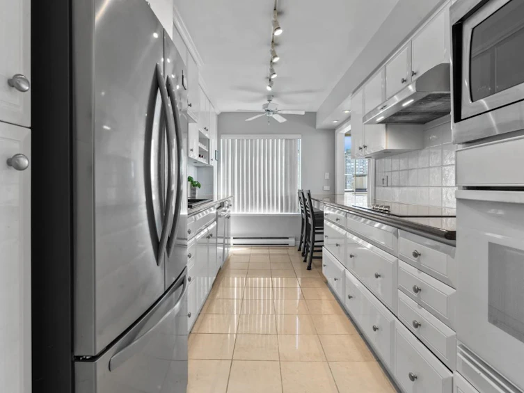 901-1311 Beach Avenue, Vancouver, BC, V6E 1V6 - 9