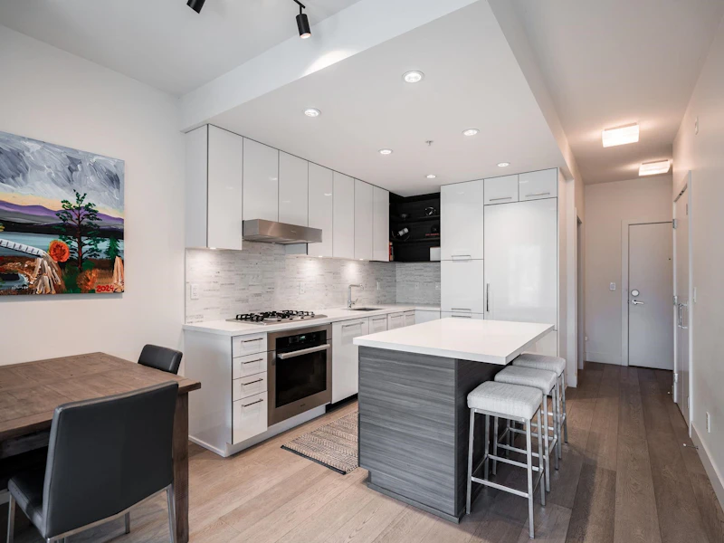 312 - 1628 W 4th Avenue, Vancouver BC V6J 1L9