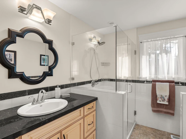 8755 Delwood Drive, Delta, BC, V4C 4A1 - 5