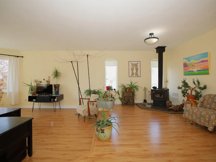 6330 Oracle Road, Sechelt, BC, V0N 3A7 - 9