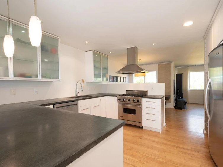 928-930 E 14th Avenue, Vancouver, BC, V5T 2N8 - 7