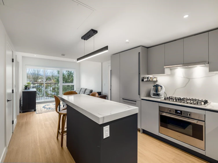 509-2235 E Broadway, Vancouver, BC, V5N 0J5 - 2