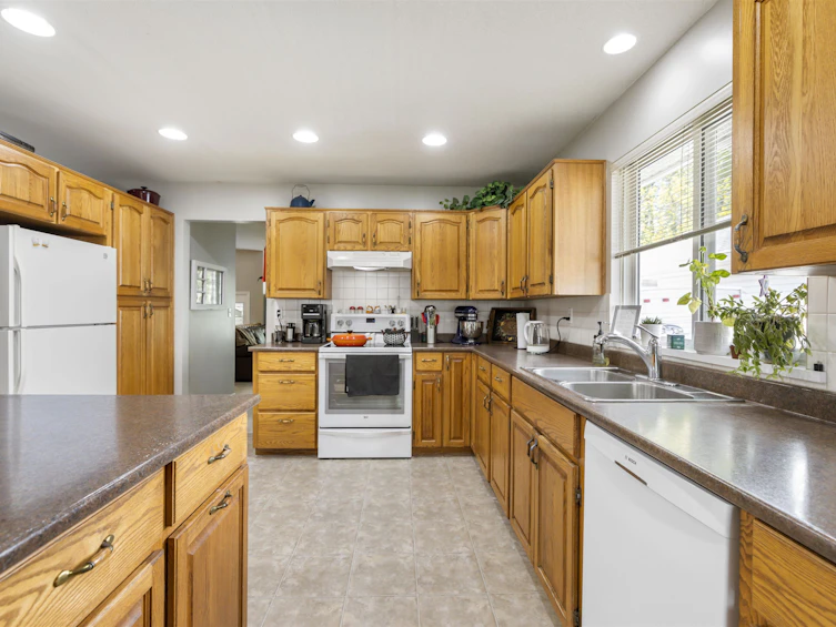 2450 268 Street, Langley, BC, V4W 2Y4 - 7