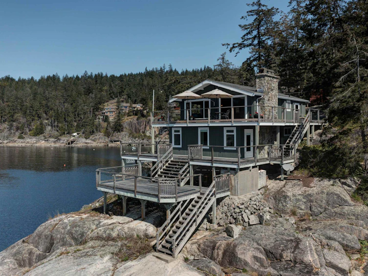 5297 Taylor Crescent, Halfmoon Bay, BC, V7Z 1B5 - 2