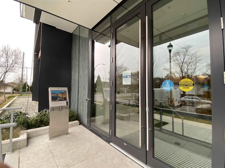 202-5693 Elizabeth Street, Vancouver, BC, V5Y 3K1 - 2