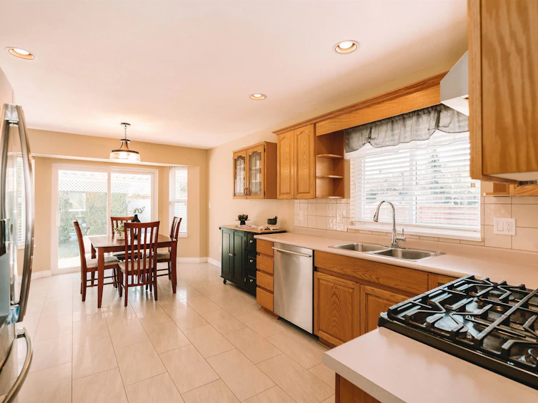 23007 Abernethy Lane, Maple Ridge, BC, V2X 0X2 - 9