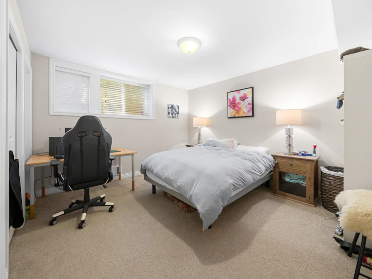 3722 Emerald Drive, North Vancouver, BC, V7R 3B8 - 35