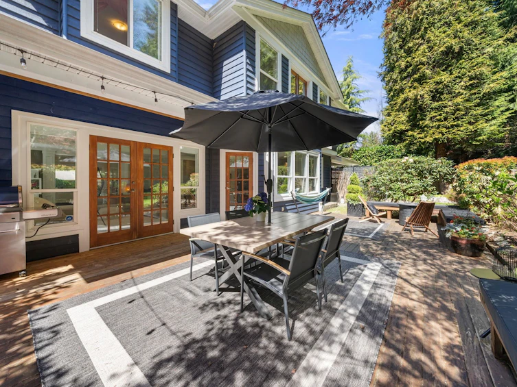 3722 Emerald Drive, North Vancouver, BC, V7R 3B8 - 40
