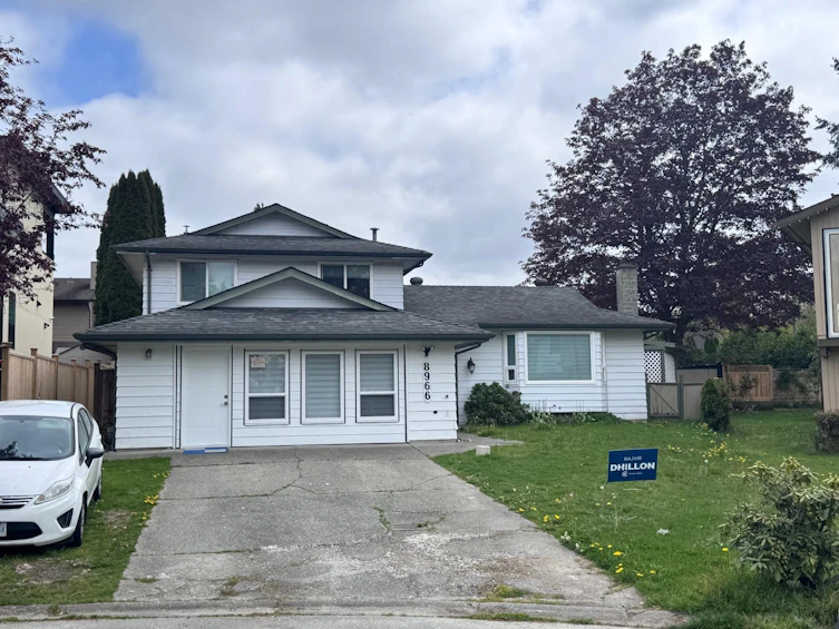 8966 144a Street, Surrey, BC, V3R 7J9