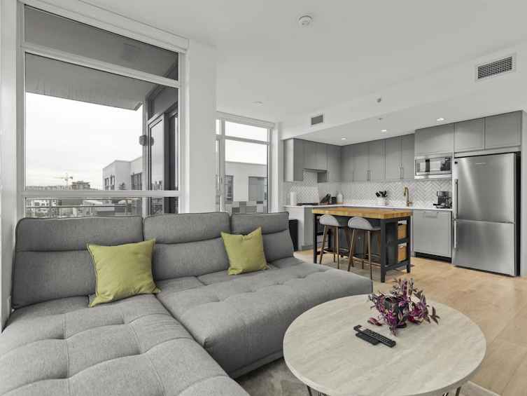 601-2435 Kingsway, Vancouver, BC, V5R 5G8 - 2