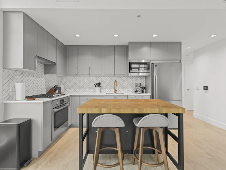 601-2435 Kingsway, Vancouver, BC, V5R 5G8 - 11