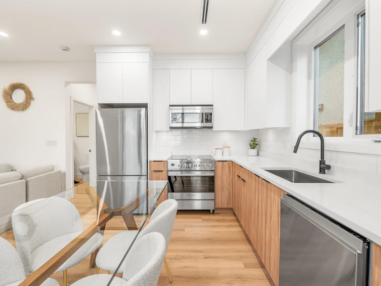 1 65 E 58th Avenue, Vancouver, BC, V5X 1V7 - 17