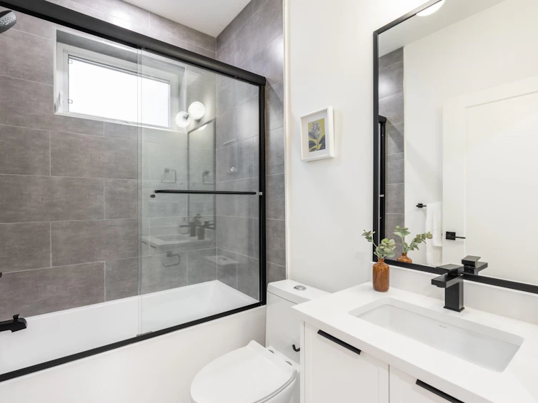 1 65 E 58th Avenue, Vancouver, BC, V5X 1V7 - 26