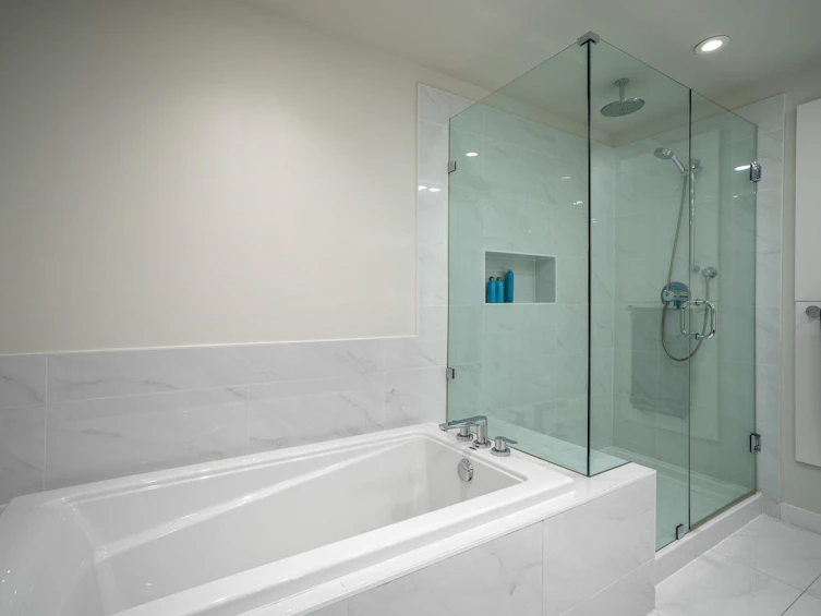 305-3911 Cates Landing Way, North Vancouver, BC, V7G 0A6 - 17