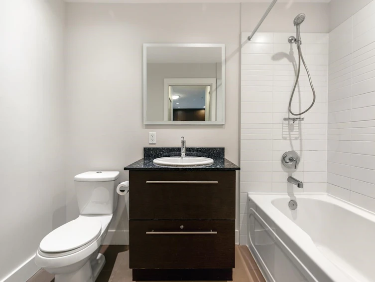 301-3478 Wesbrook Mall, Vancouver, BC, V6S 0B6 - 11