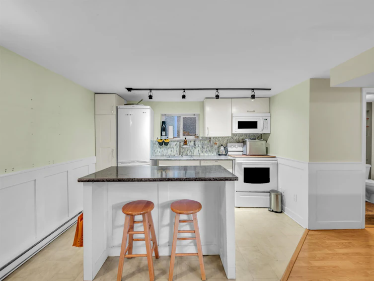 494 E 18th Avenue, Vancouver, BC, V5V 1G1 - 24