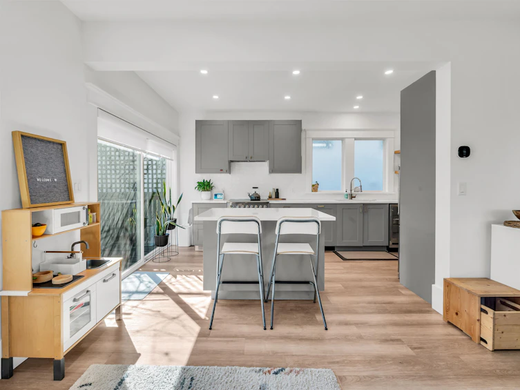 494 E 18th Avenue, Vancouver, BC, V5V 1G1 - 10