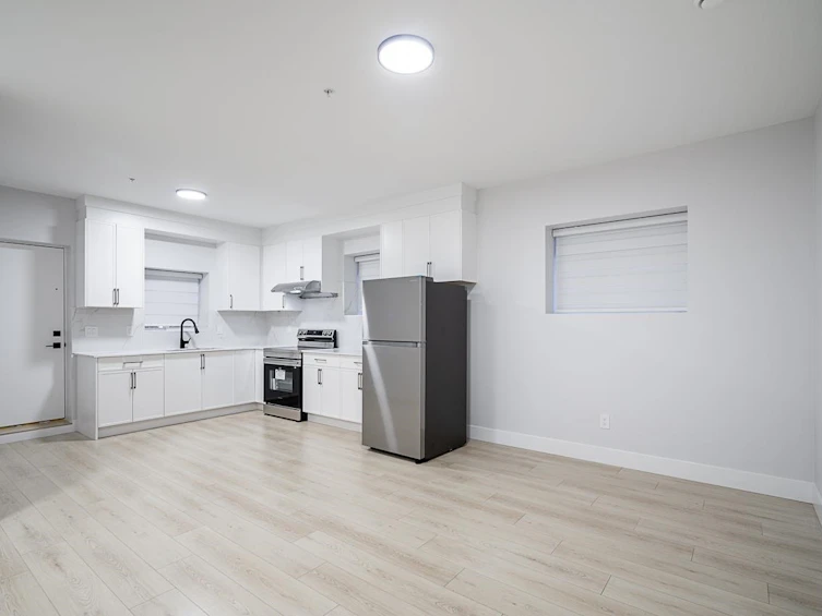 15673 Thrift Avenue, Surrey, BC, V4B 2M3 - 32