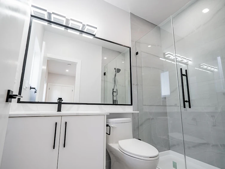 15673 Thrift Avenue, Surrey, BC, V4B 2M3 - 20