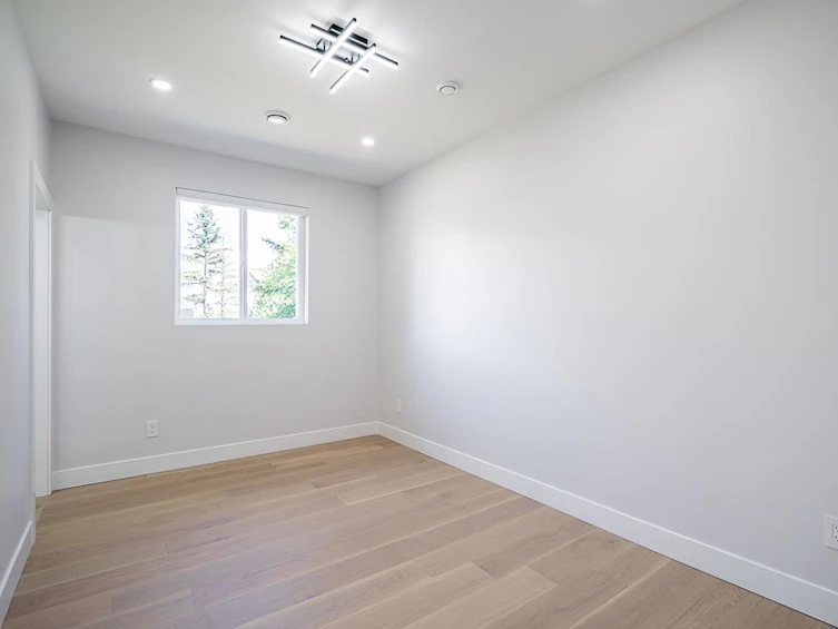 15673 Thrift Avenue, Surrey, BC, V4B 2M3 - 24