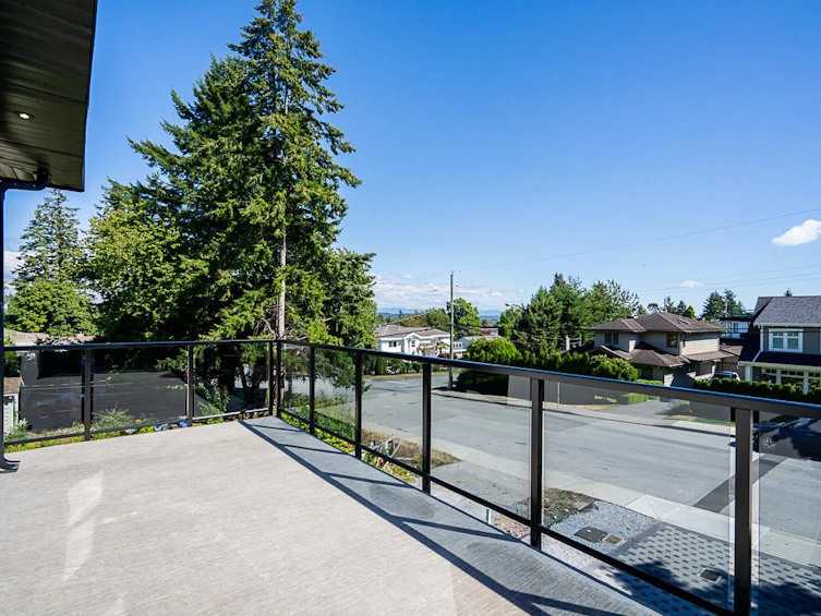 15673 Thrift Avenue, Surrey, BC, V4B 2M3 - 18