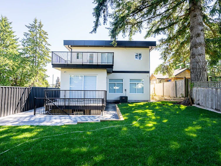 15673 Thrift Avenue, Surrey, BC, V4B 2M3 - 40