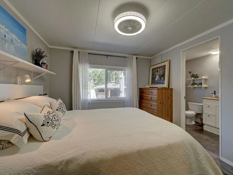 4516 Hupit Street, Sechelt, BC, V0N 3A0 - 17