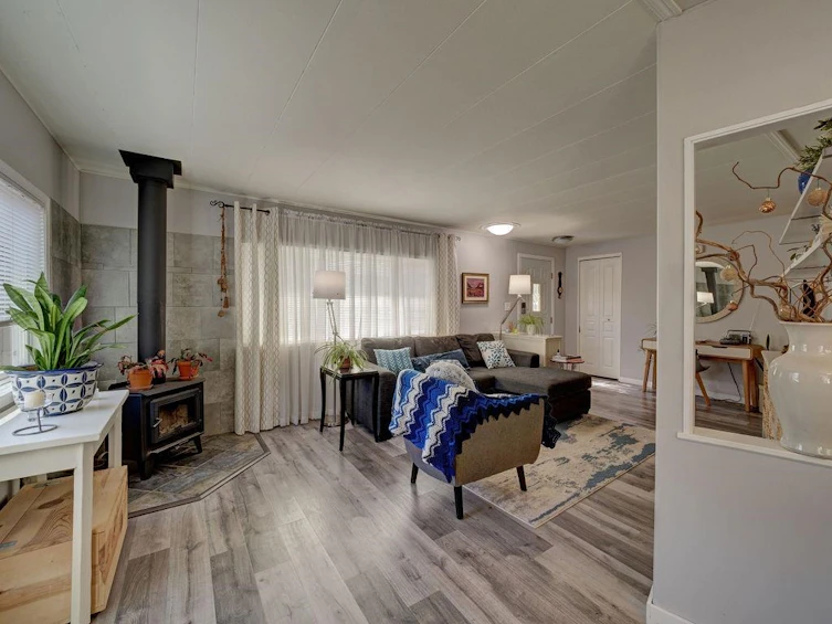 4516 Hupit Street, Sechelt, BC, V0N 3A0 - 11