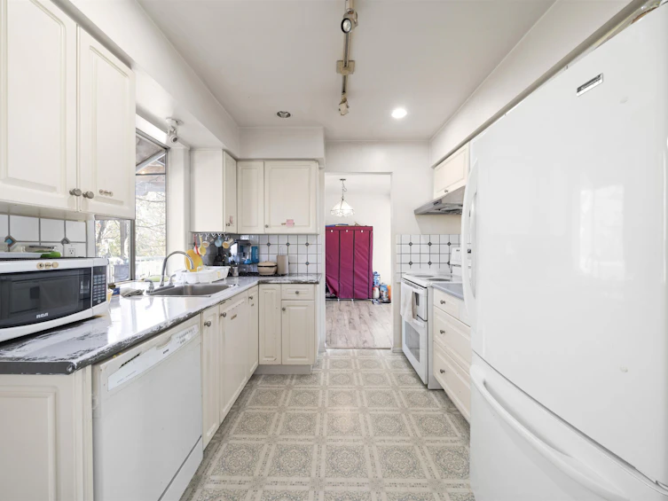 7924 110a Street, Delta, BC, V4C 4K6 - 5