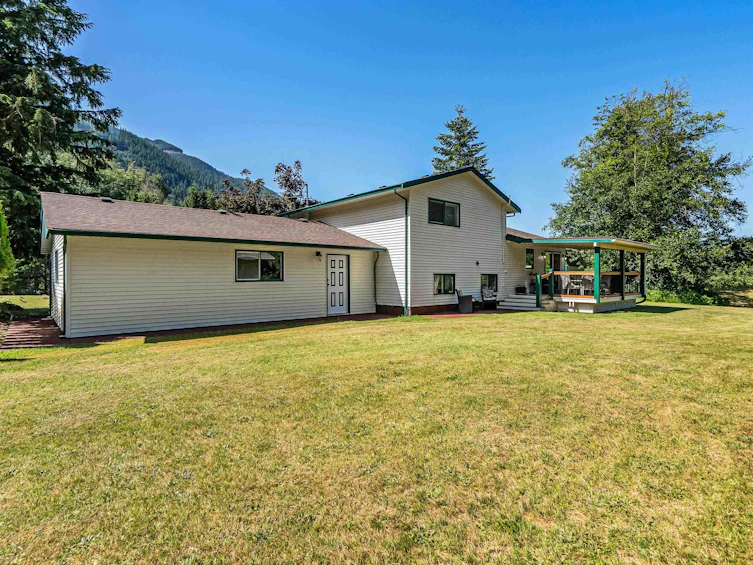 1181 Frost Road, Columbia Valley, BC, V2R 4X8 - 22