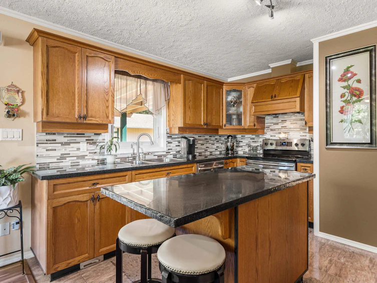 1181 Frost Road, Columbia Valley, BC, V2R 4X8 - 8
