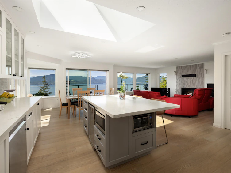 250 Kelvin Grove Way, West Vancouver, BC, V0N 2E0 - 3