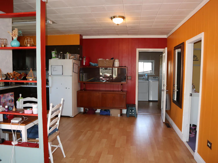 12609 113 Avenue, Surrey, BC, V3V 3M1 - 2