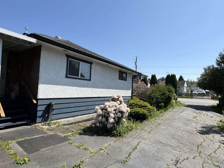 12609 113 Avenue, Surrey, BC, V3V 3M1 - 18