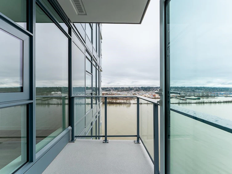 1805-660 Quayside Drive, New Westminster, BC, V3M 0P2 - 2